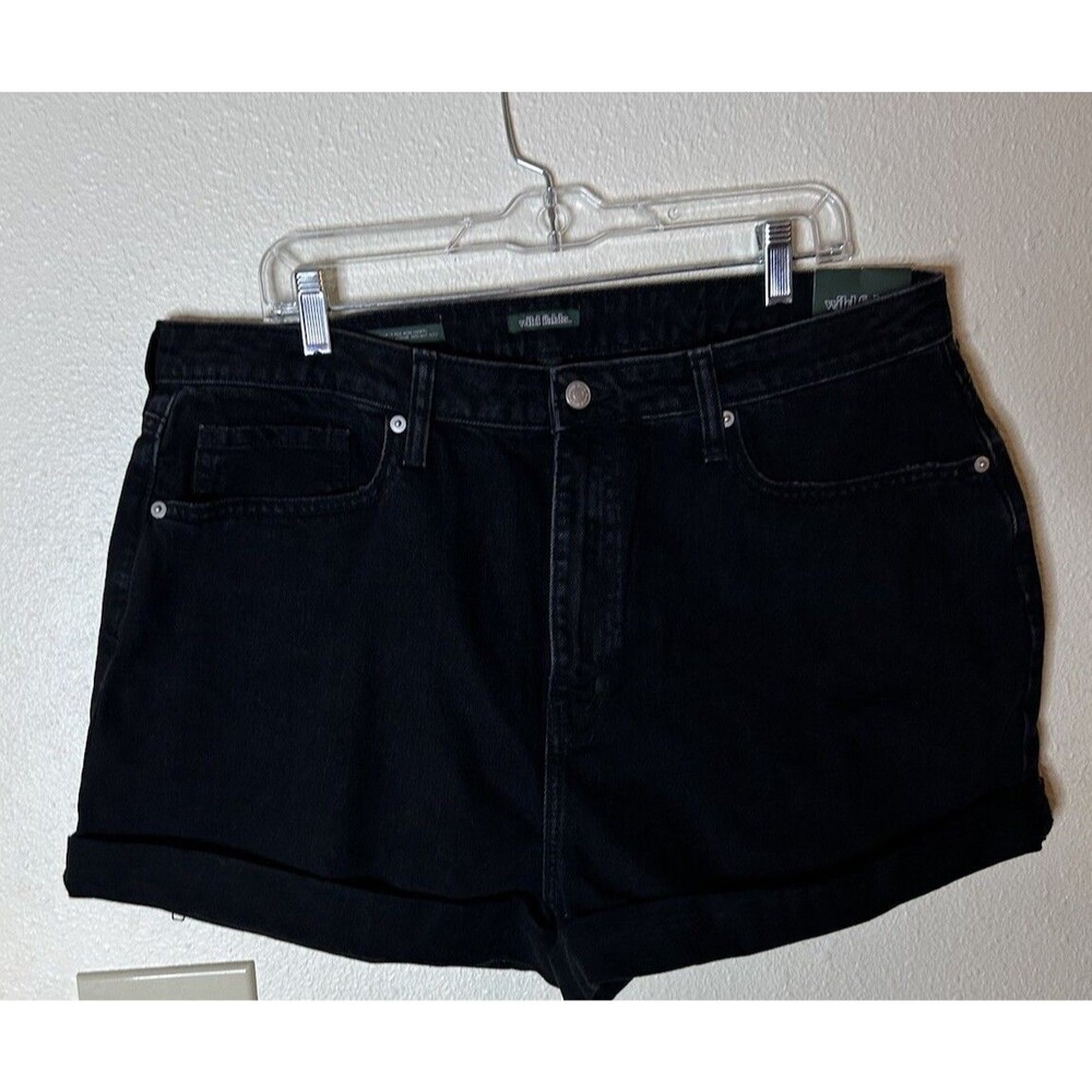 Wild Fable Women's High Rise Black Denim Shorts - Size 18  NWT